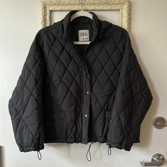 ZARA | Black Puffer Jacket with Stand-Up Collar - Picture 2 of 12